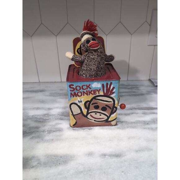 Jack In The‎ Box Sock Monkey Toy, Schilling 2008 Toy, HTF Collectible, Kids Gift - Picture 1 of 8